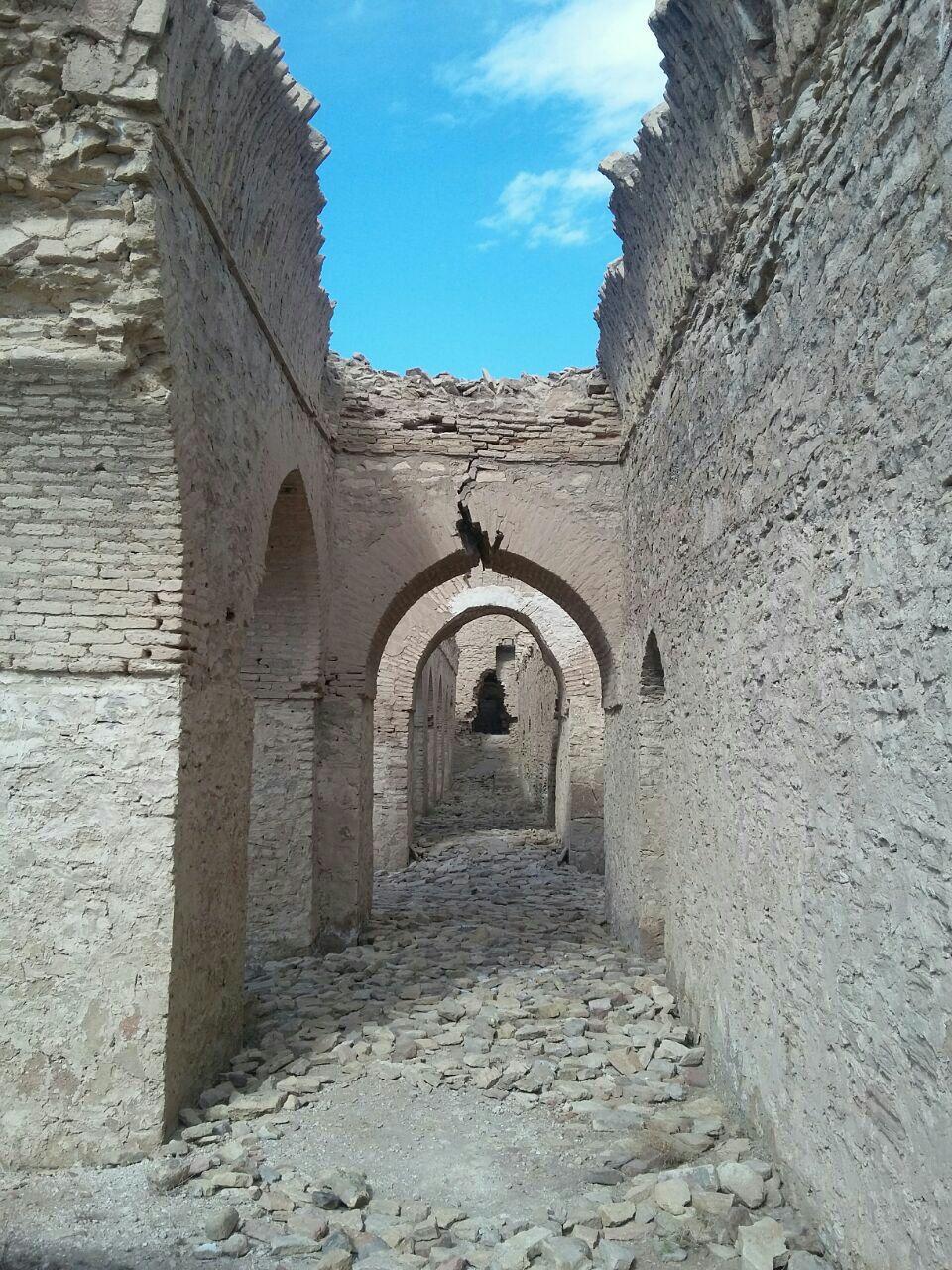 کاروانسرا سنگی کاج محمد آباد ( دیر کاج)