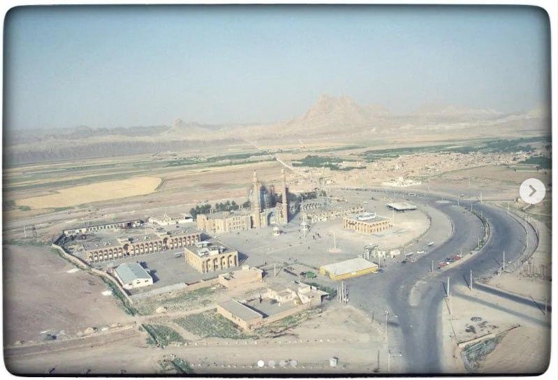 مسجد جمکران جدید و محوطه اطراف آن قبل از تغییرات بنیادین امروزی